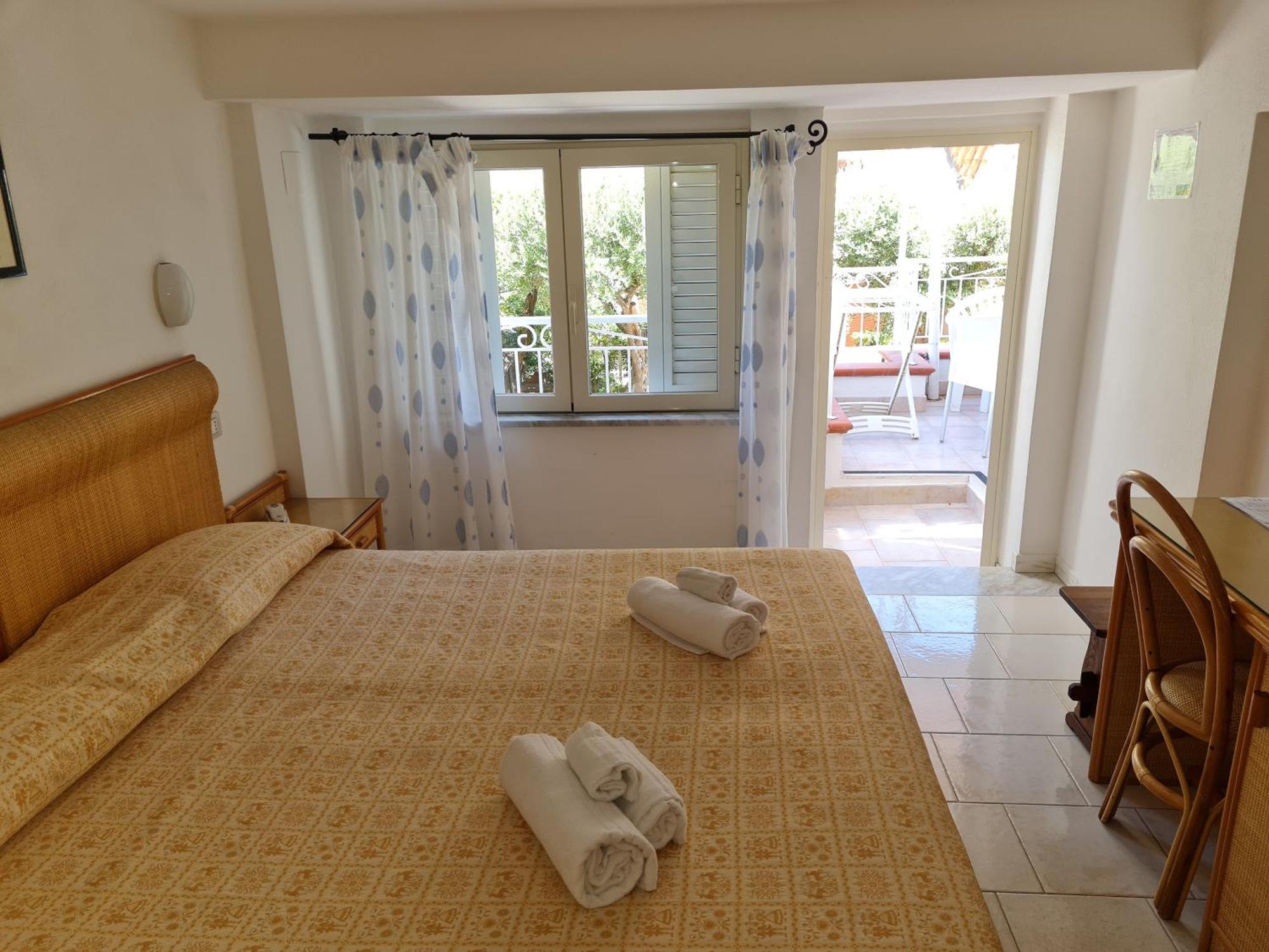 Le Roccette Mare Beach Hotel & Restaurant Tropea Eksteriør billede